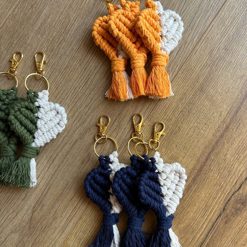 Macrame Heat Keychains 💜 - Picture 3 of 11